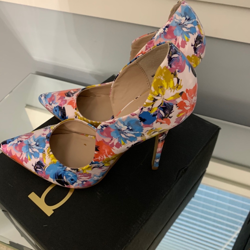 Shose - Picture 4 of 7